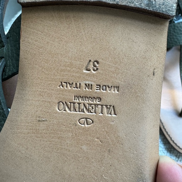 Valentino Khaki green fringe thong leather sandal - Picture 5 of 8